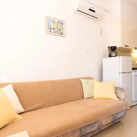 Lana Apartment